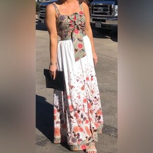 Gorgeous crop top with matching skirt in floral